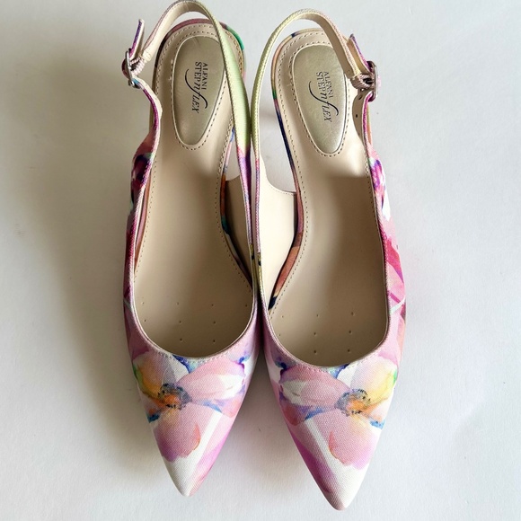 New Alfani Stepnflex Multicolor Flower Canvas Point Toe Heels size 8 - Picture 7 of 16